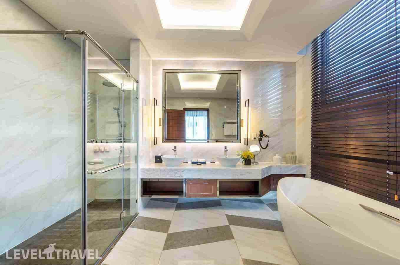 фотографии номера Вилла с видом на океан (3 спальни) отеля Vinpearl Resort & Spa Hoi An в Вьетнам(Хойан) - фото №2