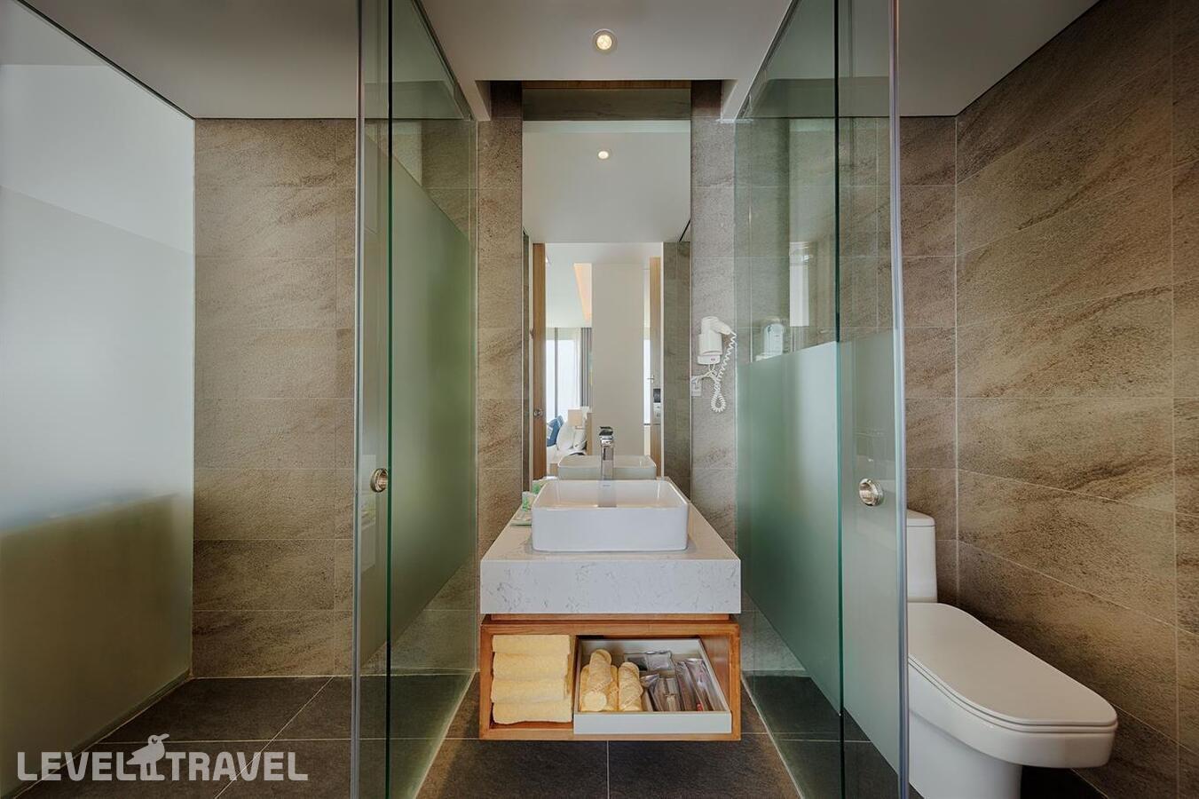 фотографии номера Представительский семейный люкс отеля Belle Maison Parosand Danang Hotel – Managed By H&K Hospitality в Вьетнам(Дананг) - фото №2