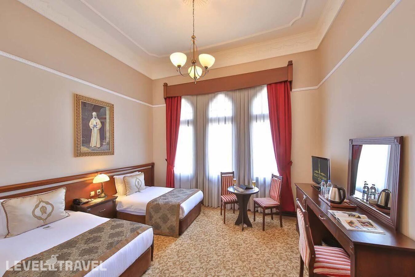 фотографии номера Делюкс с видом на город (две односпальные кровати) отеля Legacy Ottoman Hotel в Турция(Сиркеджи) - фото №1