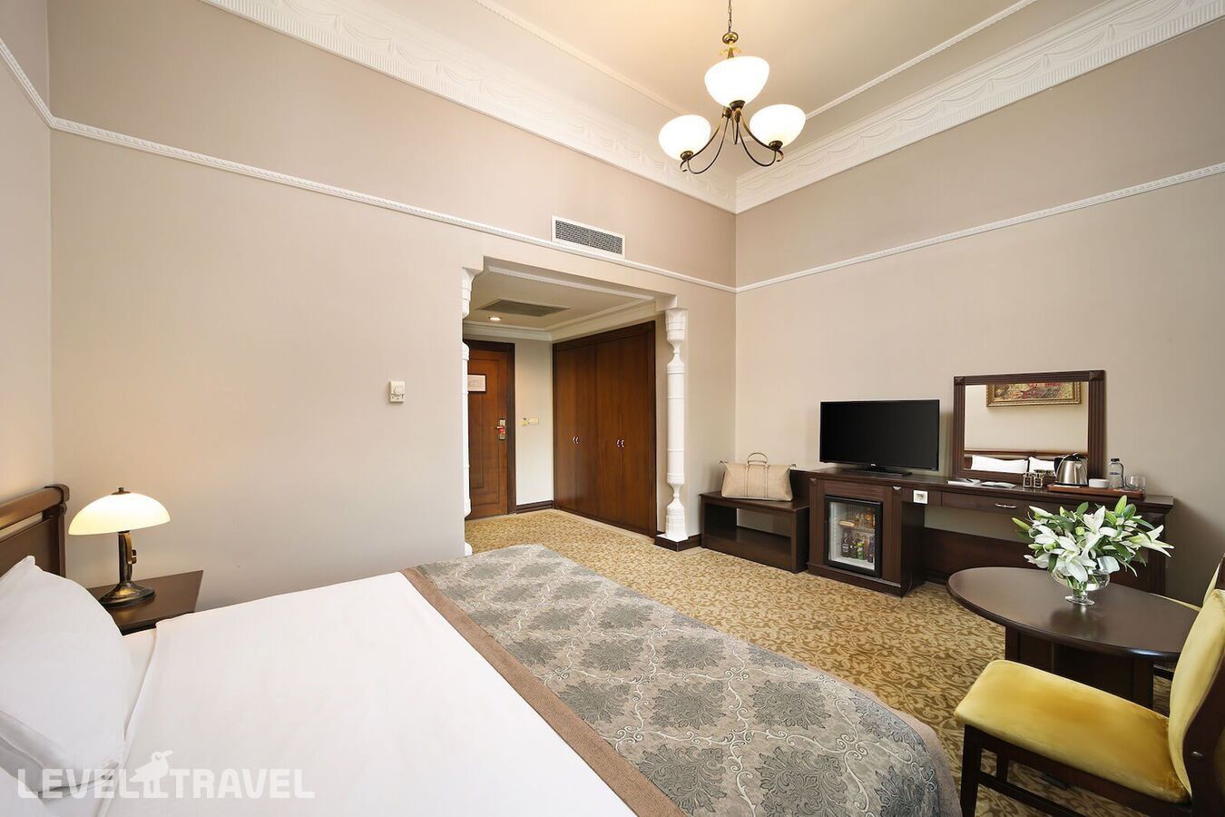 фотографии номера Делюкс с видом на город отеля Legacy Ottoman Hotel в Турция(Сиркеджи) - фото №3