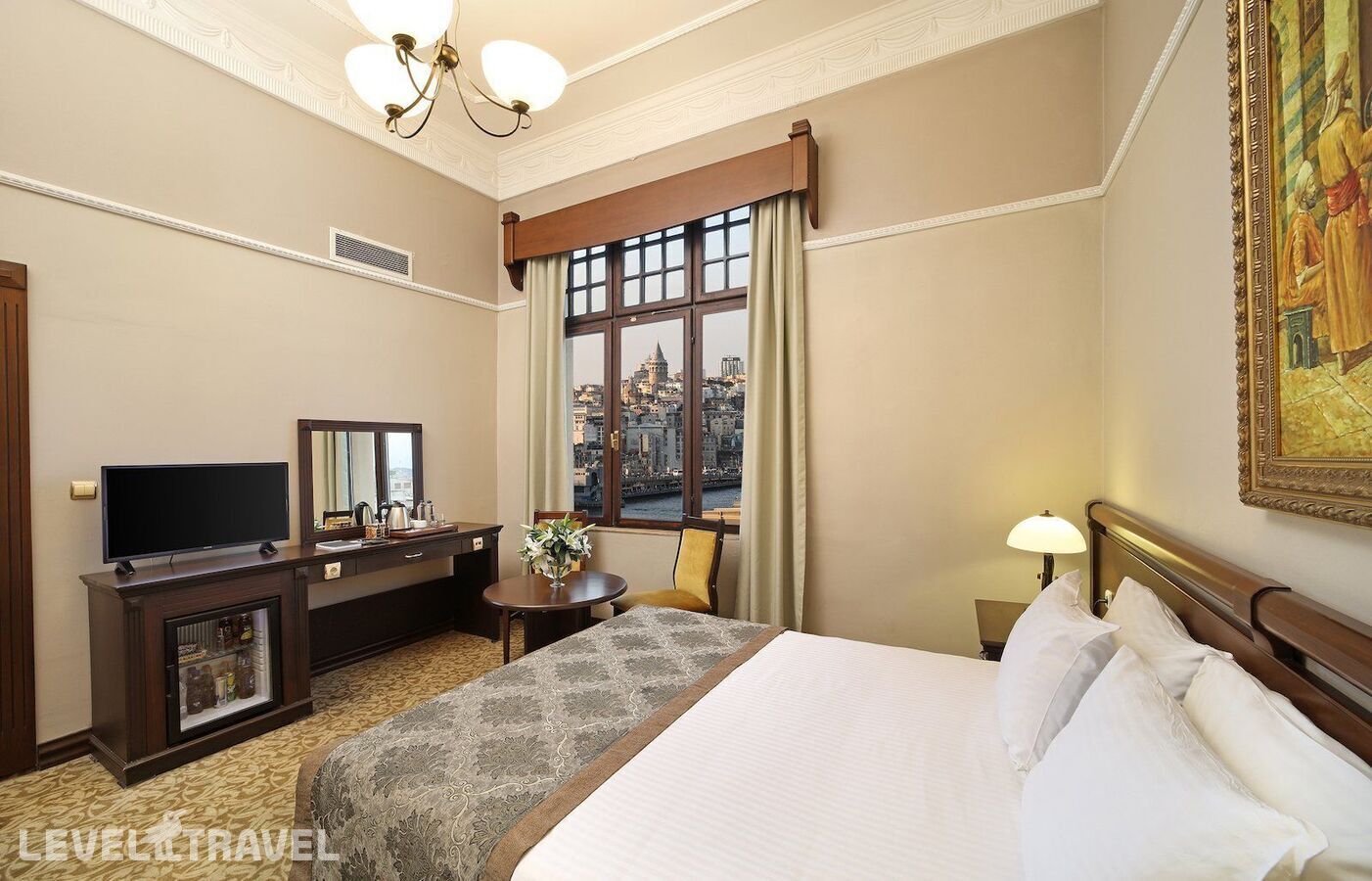 фотографии номера Делюкс с видом на Босфор отеля Legacy Ottoman Hotel в Турция(Сиркеджи) - фото №2