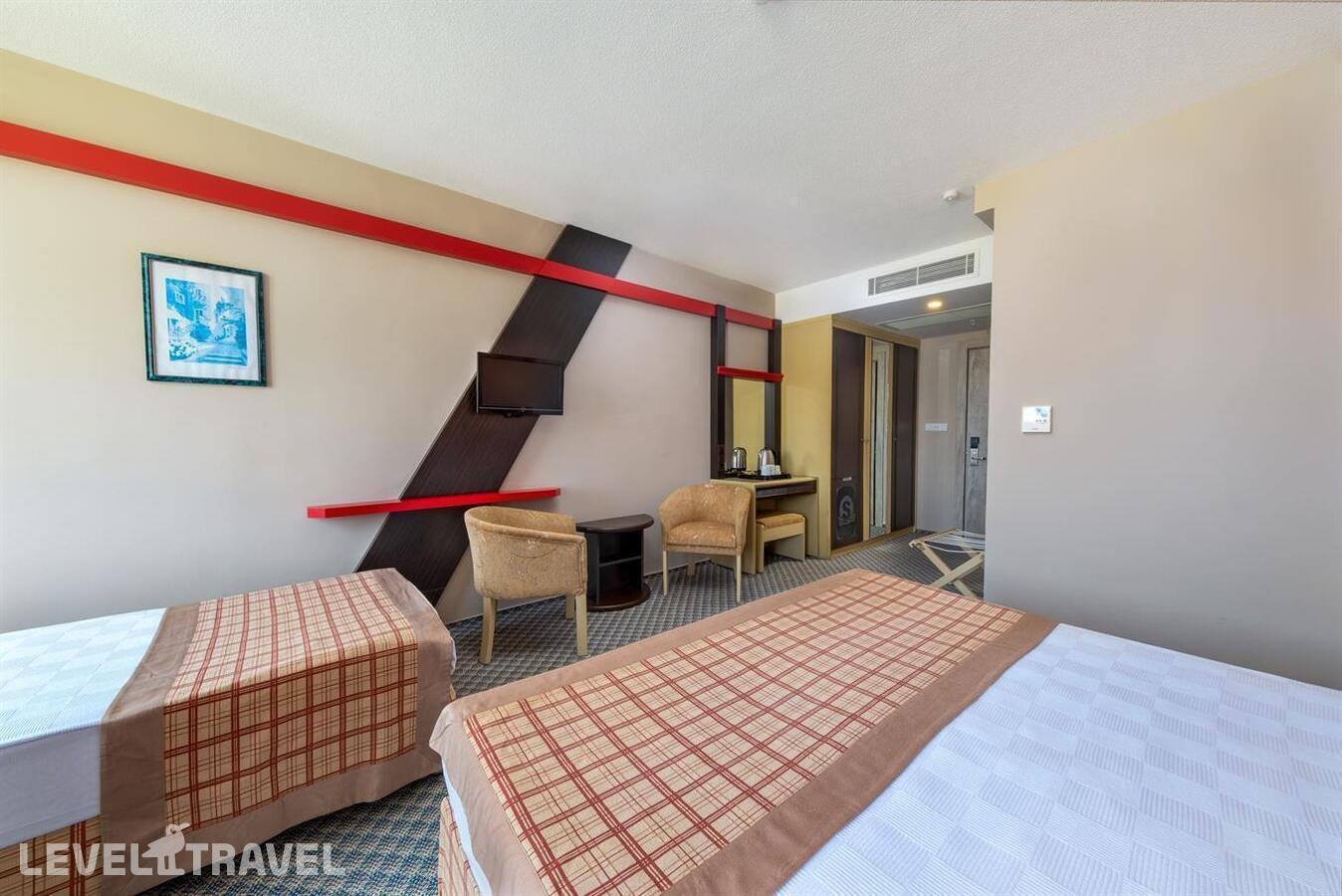 фотографии номера Экономичный номер отеля Senza Sunset Beach Hotel в Турция(Кестель) - фото №1
