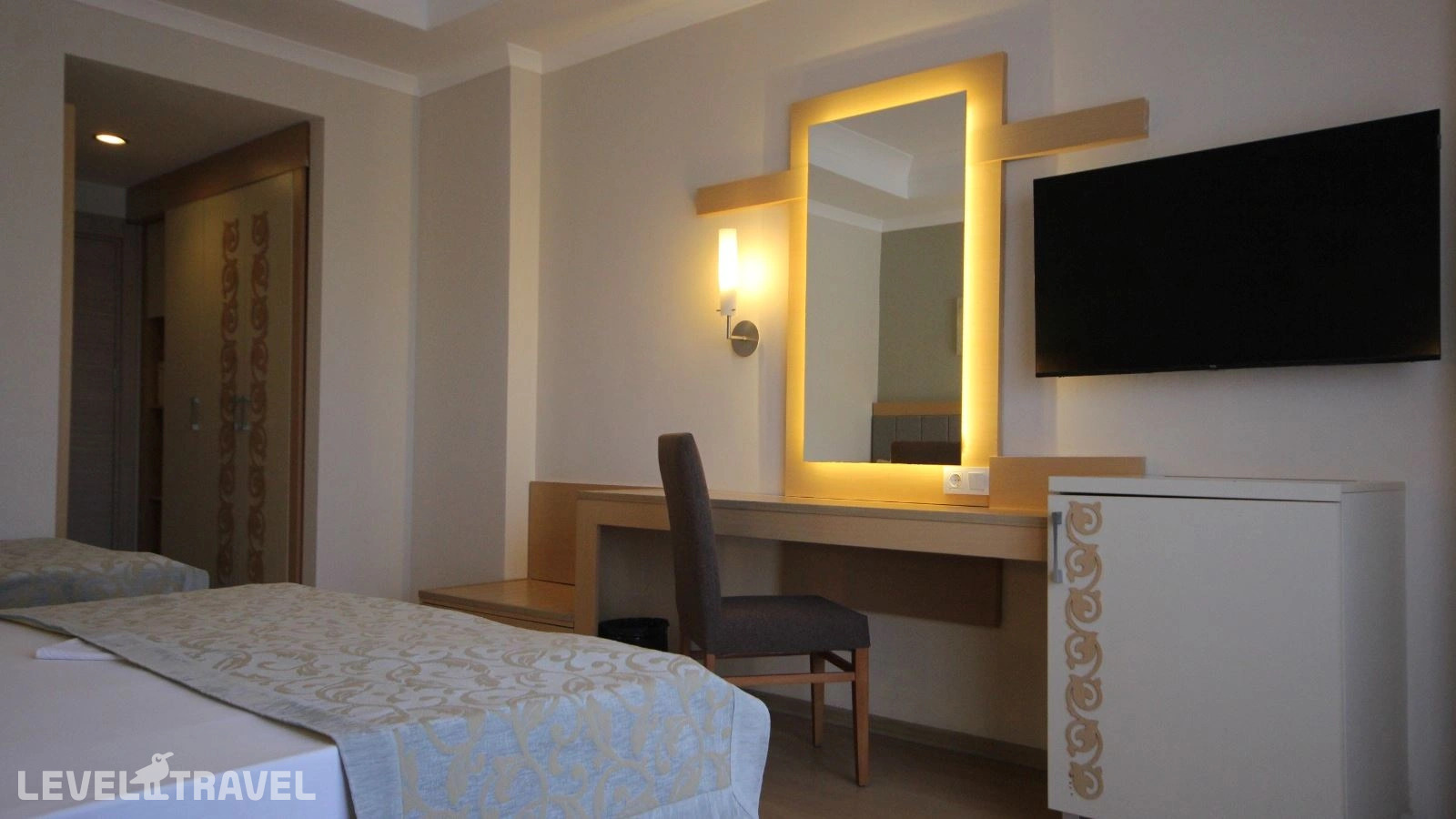 фотографии номера Номер просторный отеля Solivia Hotel (Ex. Titan Select Hotel) в Турция(Конаклы) - фото №3