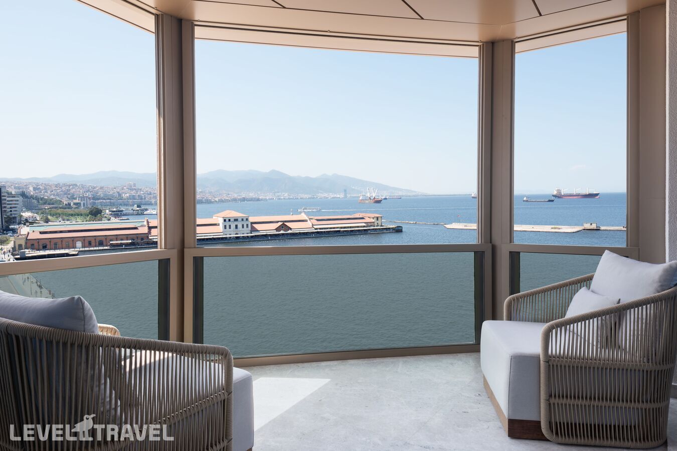 фотографии номера Люкс президентский отеля Izmir Marriott Hotel в Турция(Измир) - фото №4