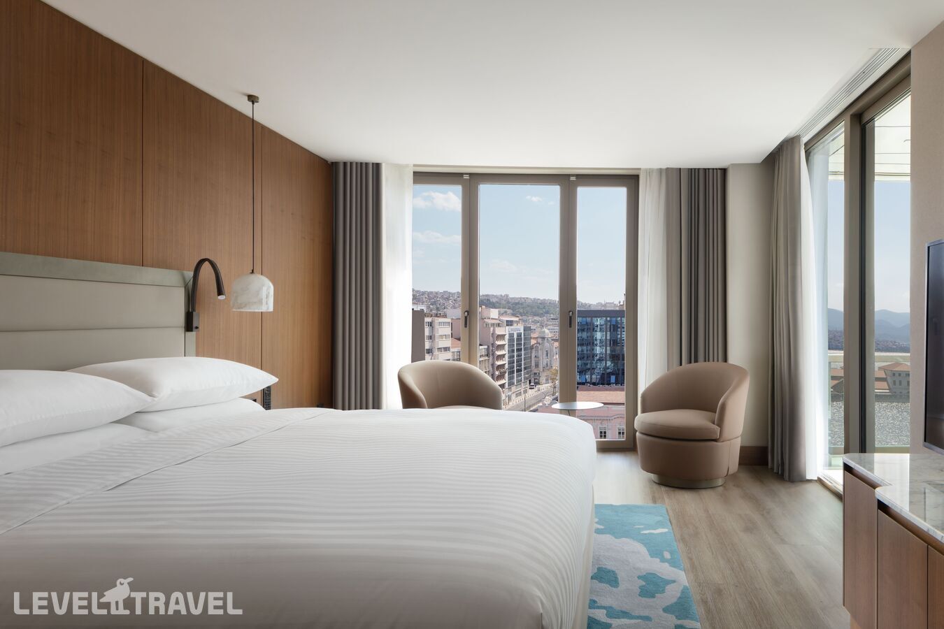 фотографии номера Люкс президентский отеля Izmir Marriott Hotel в Турция(Измир) - фото №1
