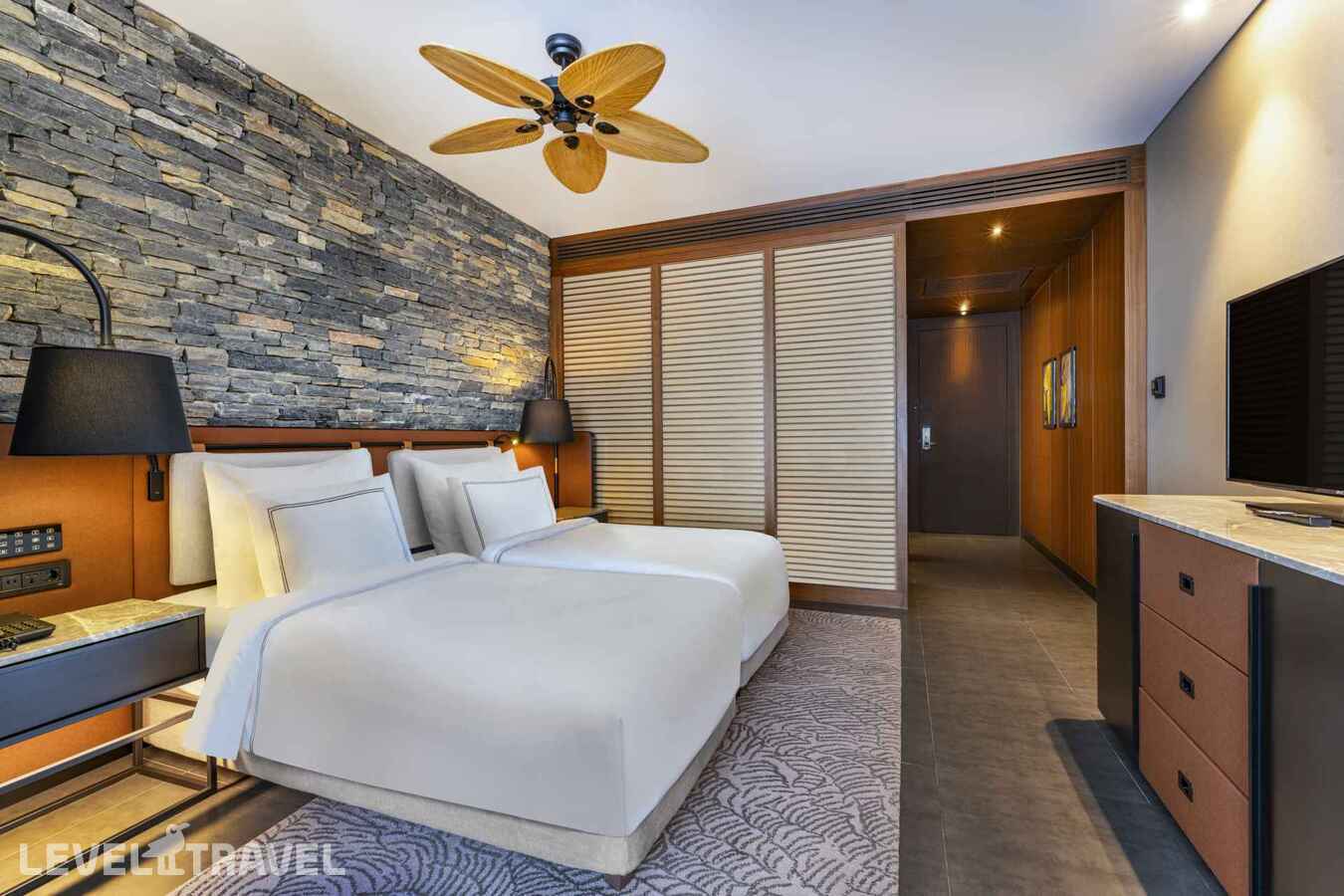 фотографии номера Делюкс Laguna с видом на море и выходом к бассейну Imperial service отеля Lujo Bodrum в Турция(Гюверджинлик) - фото №2