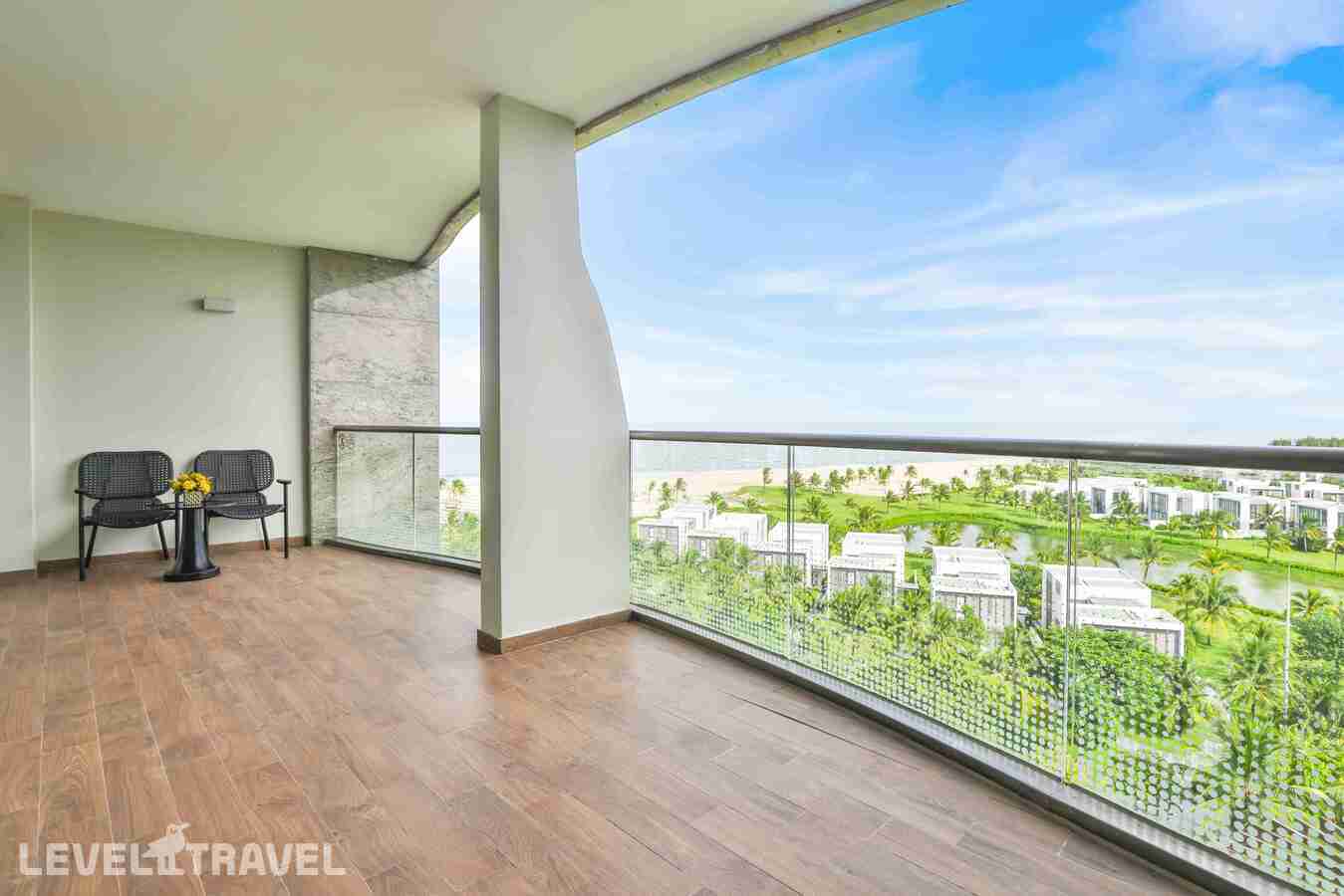 фотографии номера Делюкс с видом на океан отеля Vinpearl Resort & Golf Nam Hoi An в Вьетнам(Хойан) - фото №2