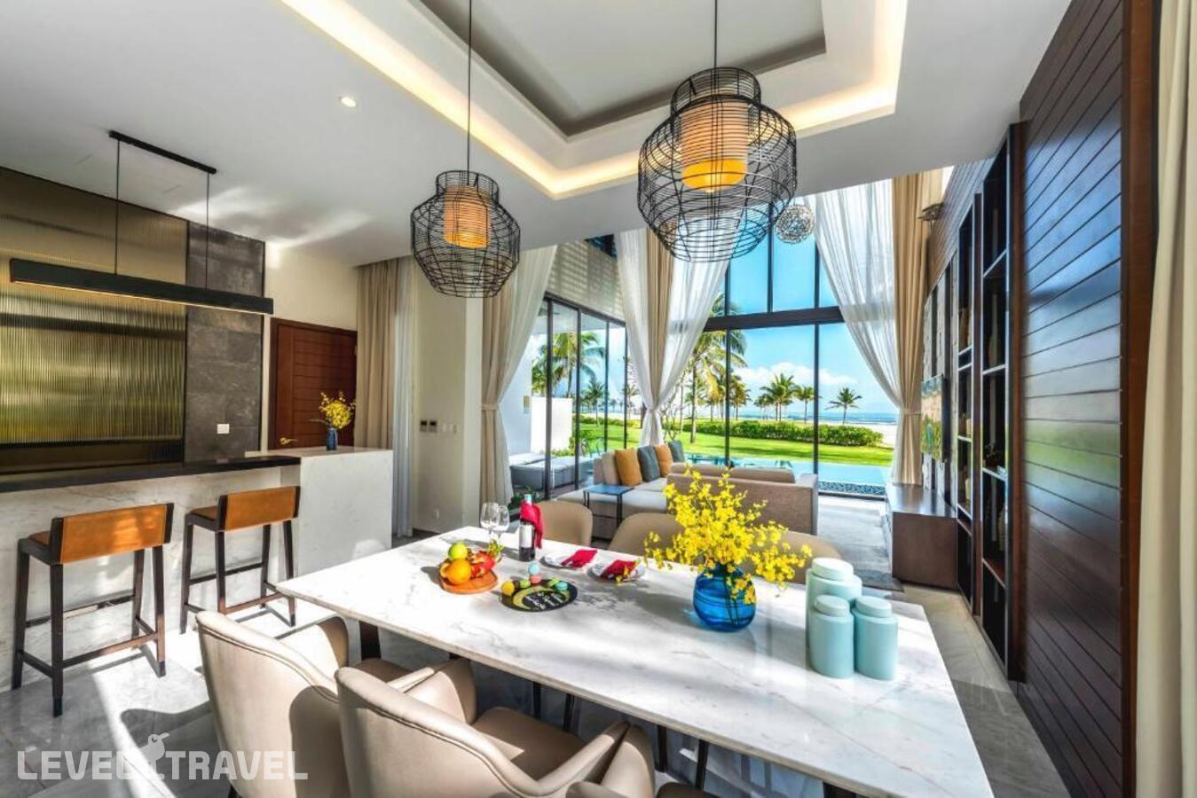 фотографии номера Вилла с видом на океан (3 спальни) отеля Vinpearl Resort & Golf Nam Hoi An в Вьетнам(Хойан) - фото №8
