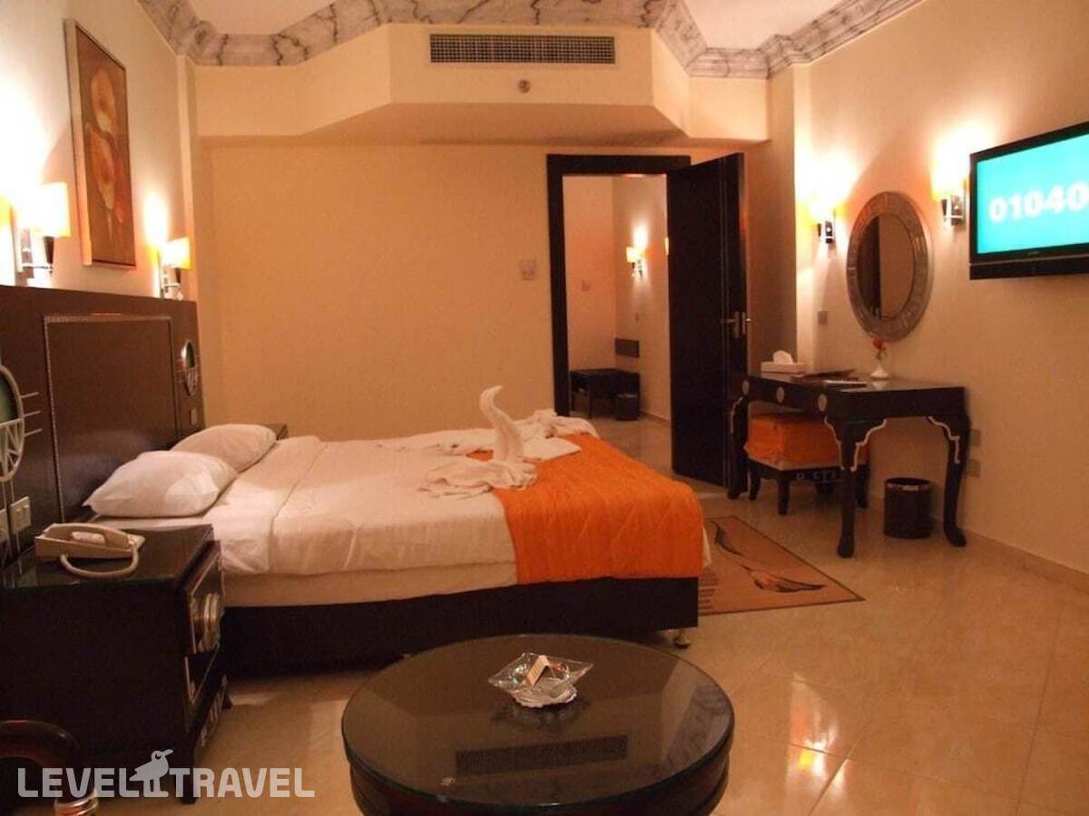 фотографии номера Трехместный улучшенный отеля Sphinx Aqua Park Beach Resort в Египет(Хургада (город)) - фото №4