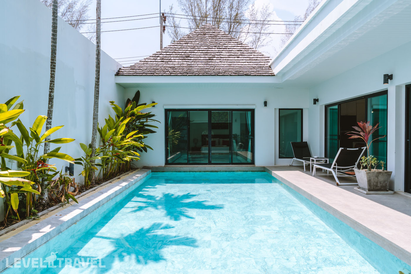 фотографии номера Улучшенная вилла (3 спальни) отеля Layantara Resorts в Таиланд(Банг Тао Бич) - фото №1