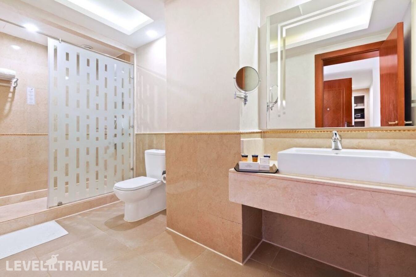 фотографии номера Трехместный делюкс отеля Pickalbatros Palace Resort Sharm El Sheikh в Египет(Рас-Насрани) - фото №2