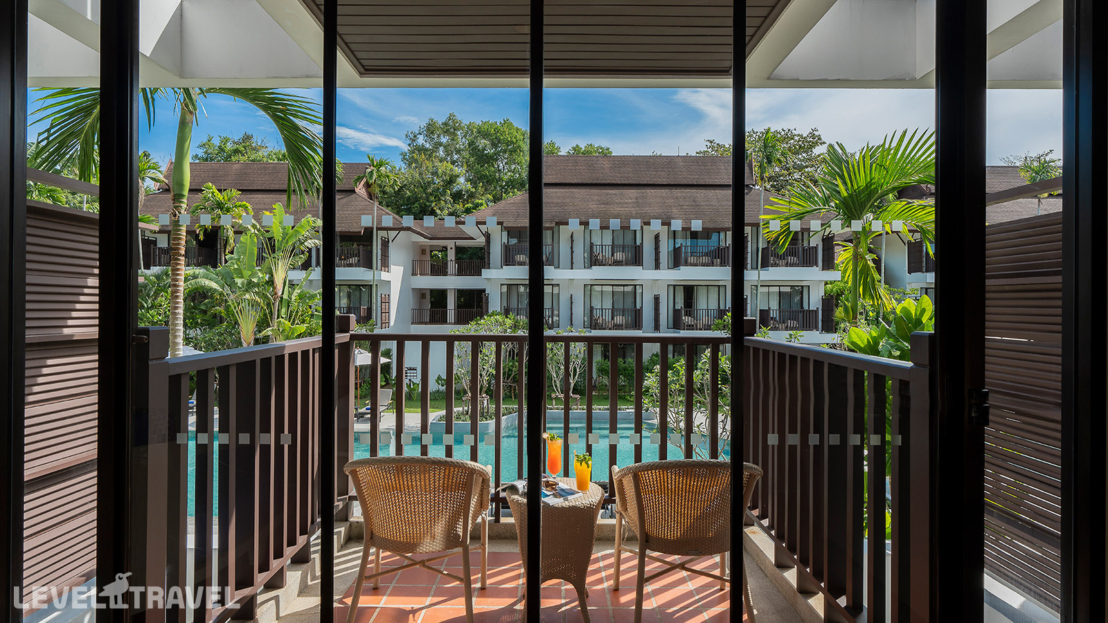 фотографии номера Улучшенный с видом на бассейн отеля Amari Koh Samui (Ex.Amari Palm Reef Resort) в Таиланд(Чавенг Бич) - фото №3