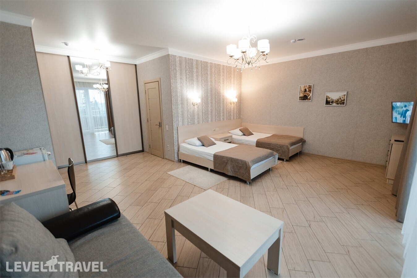 фотографии номера Стандартный номер отеля Gg Hotel (Ex. Gold And Glass Hotel) в Россия(Адлер) - фото №1