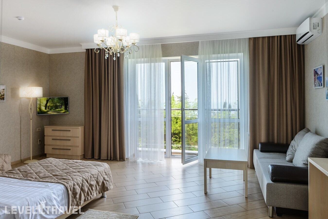 фотографии номера Стандартный номер отеля Gg Hotel (Ex. Gold And Glass Hotel) в Россия(Адлер) - фото №4