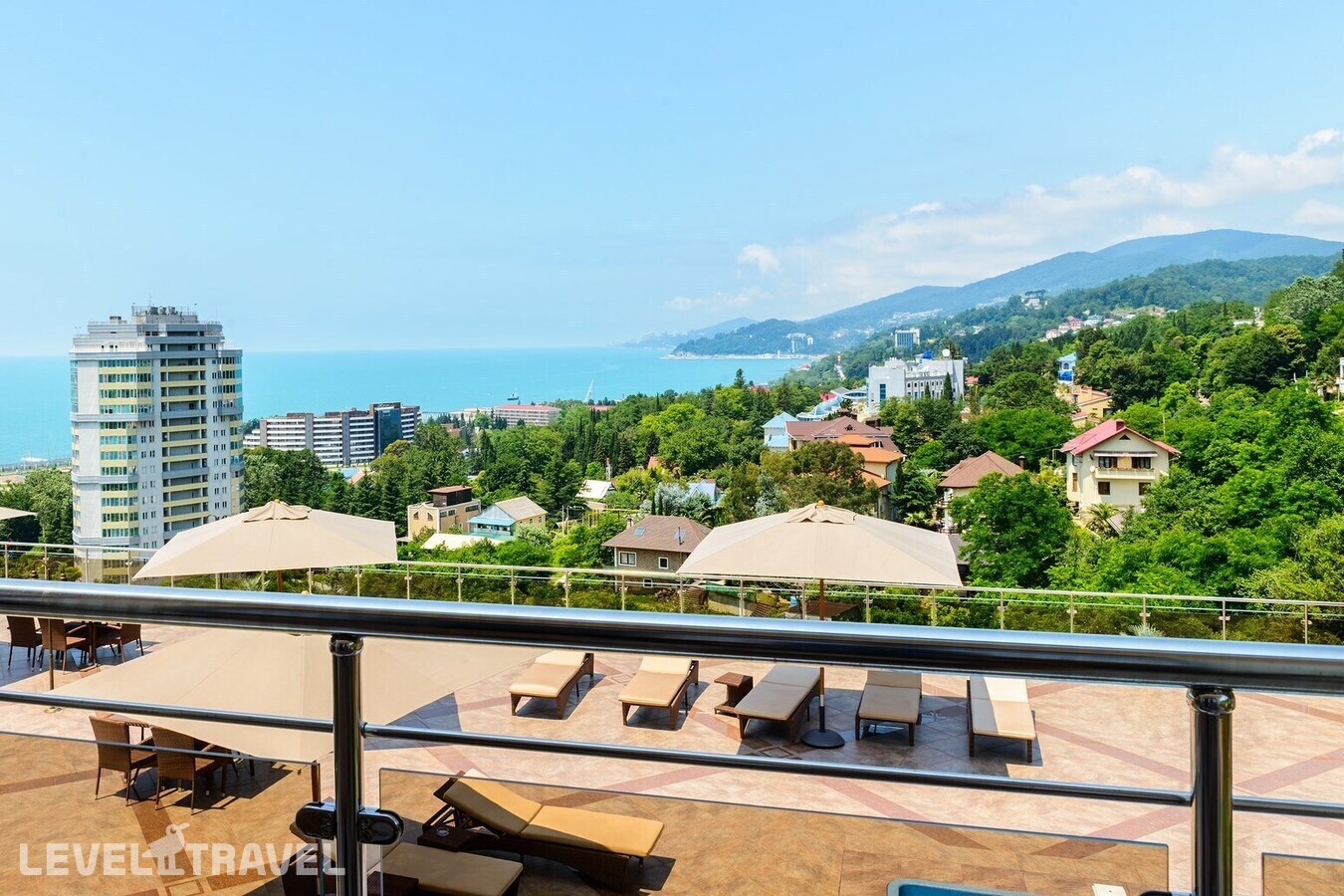 фотографии номера Семейный с балконом и видом на море отеля Gg Hotel (Ex. Gold And Glass Hotel) в Россия(Адлер) - фото №11