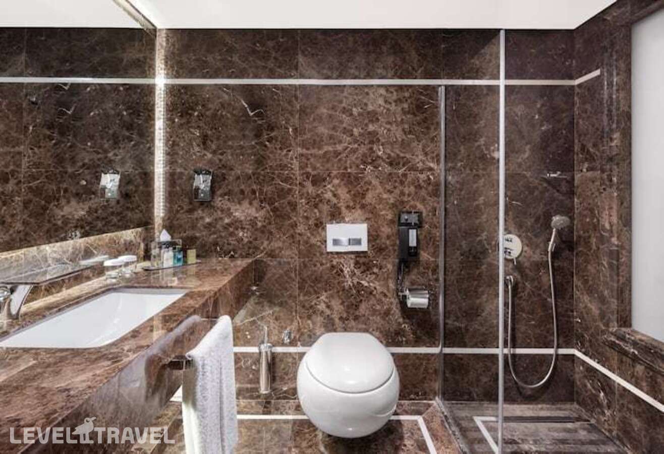 фотографии номера Смежный семейный отеля Doubletree By Hilton Istanbul Esentepe (Ex. Biz Cevahir Hotel) в Турция(Шишли) - фото №3