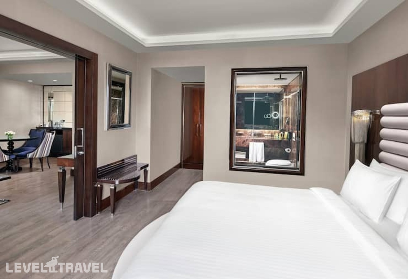 фотографии номера Люкс (1 спальня) отеля Doubletree By Hilton Istanbul Esentepe (Ex. Biz Cevahir Hotel) в Турция(Шишли) - фото №2
