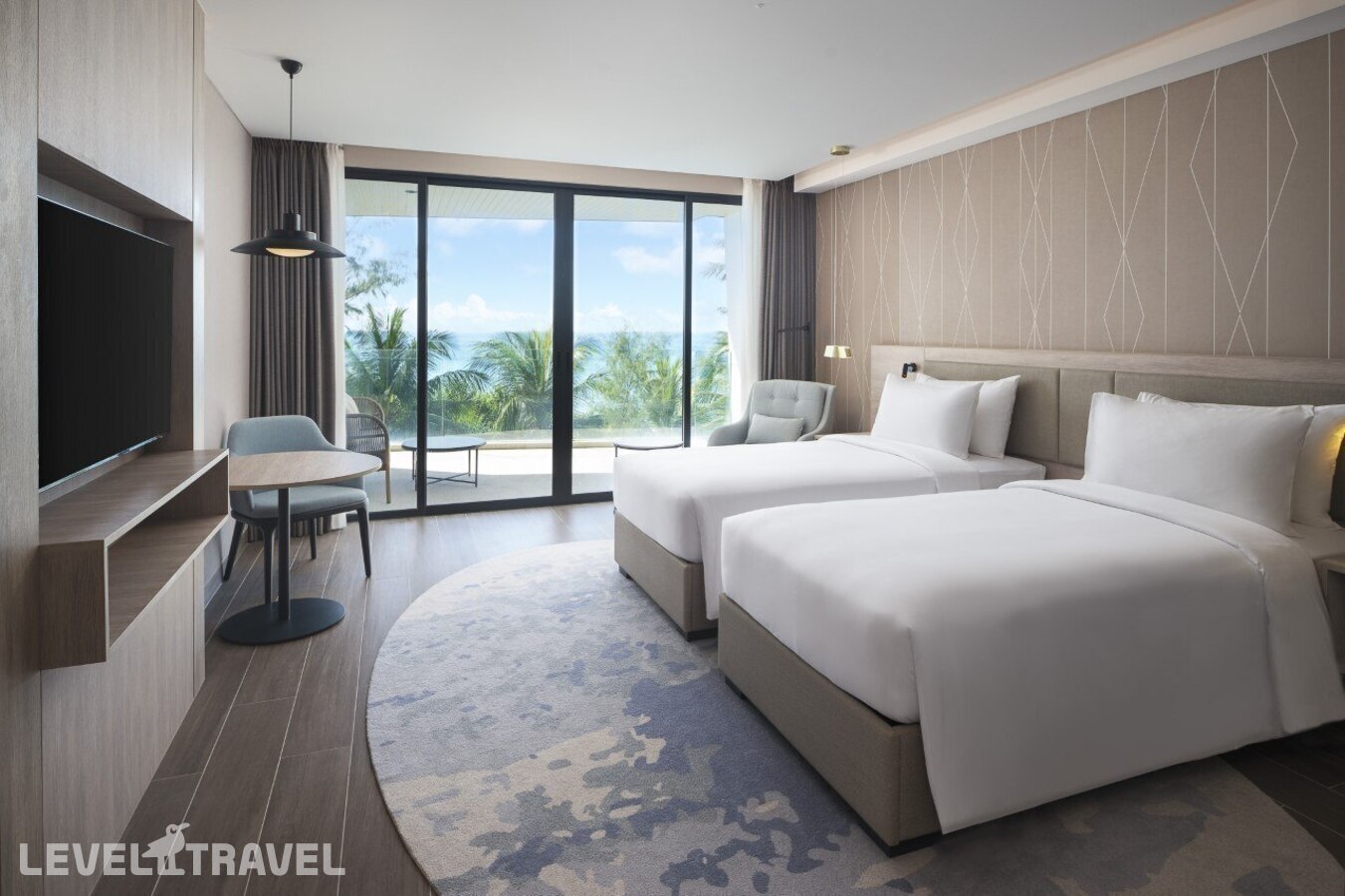 фотографии номера Премиум с балконом отеля Radisson Blu Resort Phuket Mai Khao Beach в Таиланд(Май Као Бич) - фото №2
