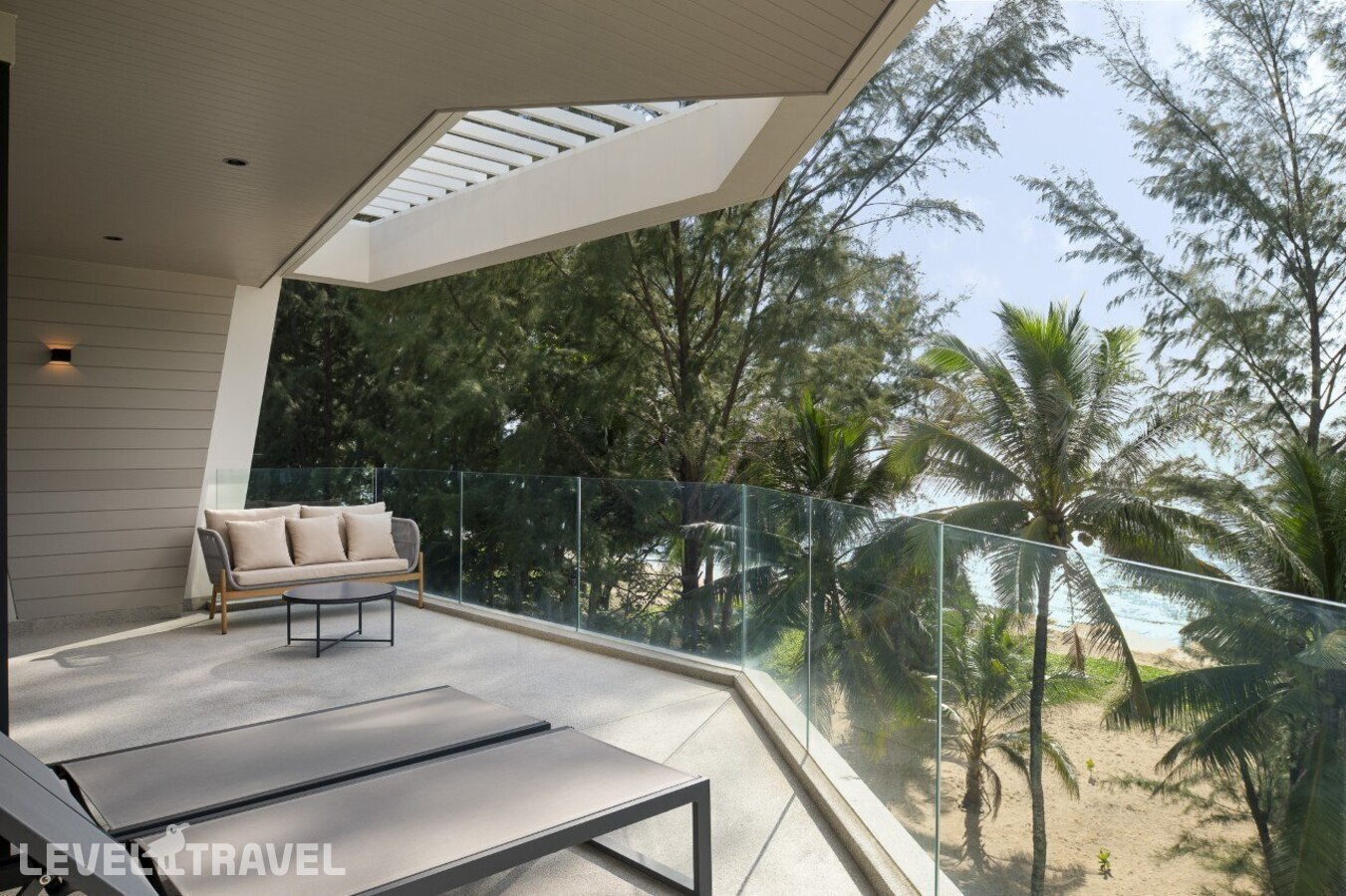 фотографии номера Люкс с балконом с видом на океан отеля Radisson Blu Resort Phuket Mai Khao Beach в Таиланд(Май Као Бич) - фото №5