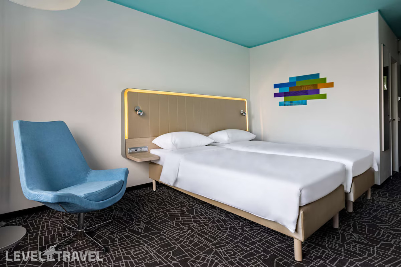 фотографии номера Улучшенный номер отеля Cosmos Saint-Petersburg Pribaltiyskaya Hotel (Ex. Park Inn By Radisson Pribaltiyskaya Hotel) в Россия(Василеостровский район) - фото №9