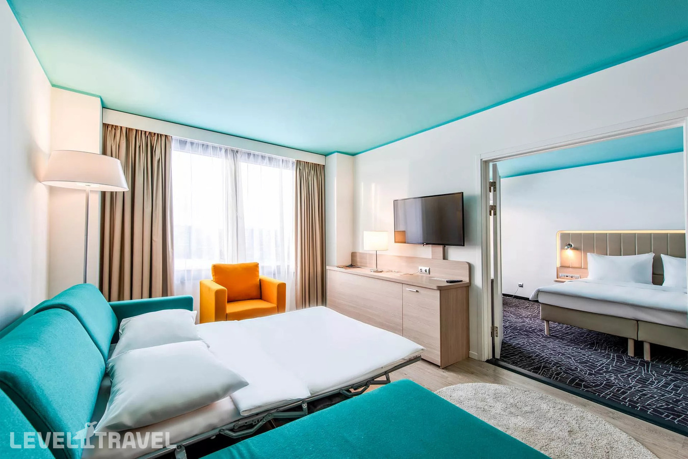 фотографии номера Семейный номер отеля Cosmos Saint-Petersburg Pribaltiyskaya Hotel (Ex. Park Inn By Radisson Pribaltiyskaya Hotel) в Россия(Василеостровский район) - фото №1
