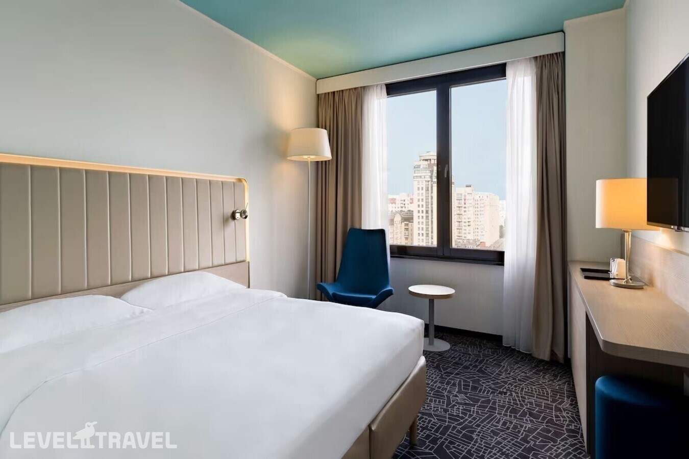 фотографии номера Улучшенный с панорамным видом отеля Cosmos Saint-Petersburg Pribaltiyskaya Hotel (Ex. Park Inn By Radisson Pribaltiyskaya Hotel) в Россия(Василеостровский район) - фото №1