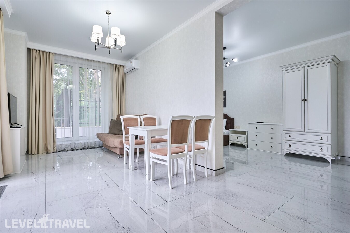 фотографии номера Люкс с гостиной отеля Il Punto Hotel By Provence (Ex. Grand Way Курортный Парк) в Россия(Сочи - Центр) - фото №7