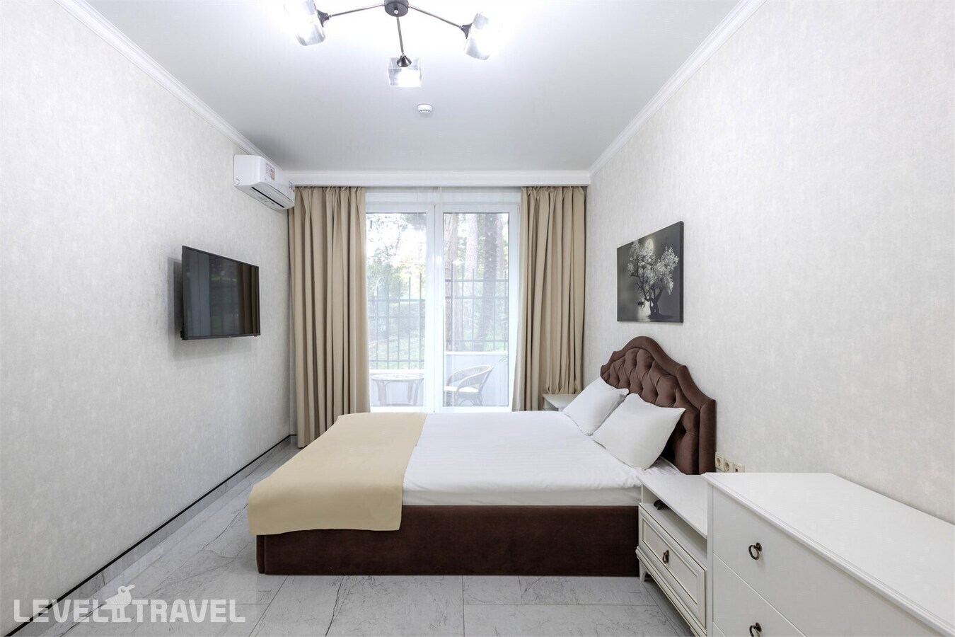 фотографии номера Люкс с гостиной отеля Il Punto Hotel By Provence (Ex. Grand Way Курортный Парк) в Россия(Сочи - Центр) - фото №1