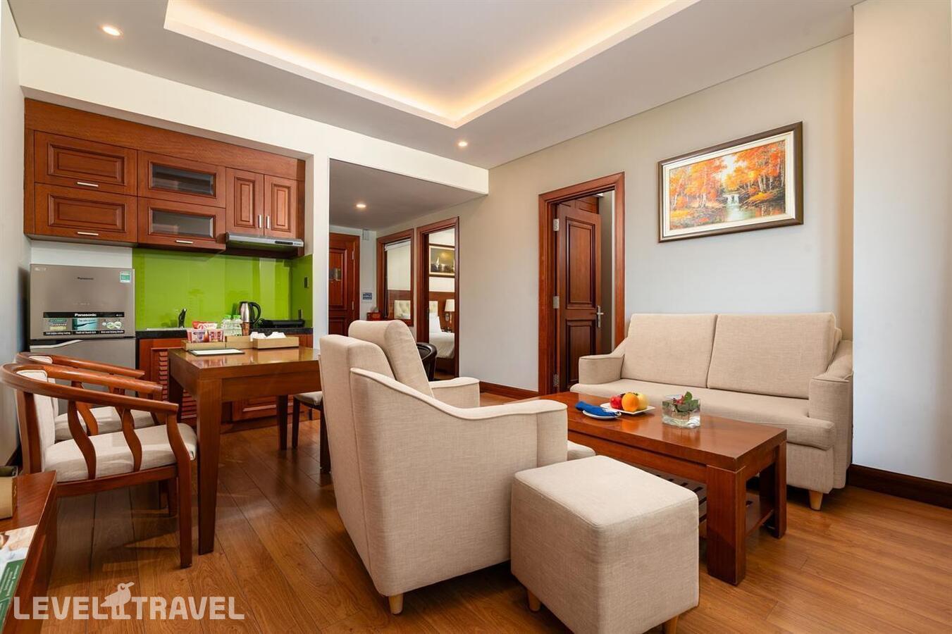 фотографии номера Семейный с частичным видом на море отеля Dlg Hotel Danang в Вьетнам(Дананг) - фото №5
