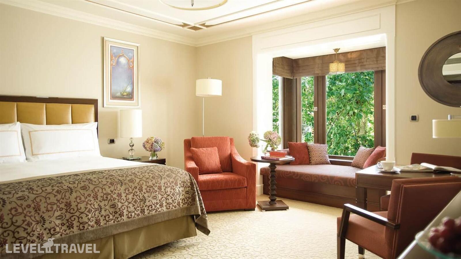 фотографии номера Улучшенный с видом на сад отеля Four Seasons Hotel At The Bosphorus в Турция(Бешикташ) - фото №1