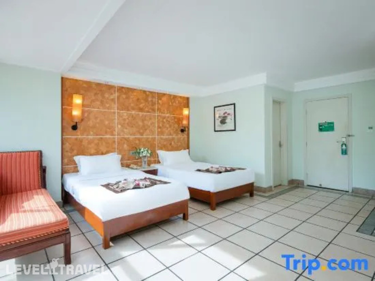 фотографии номера Вилла с видом на бассейн отеля Palm Beach Resort & Spa в Китай(Санья) - фото №1
