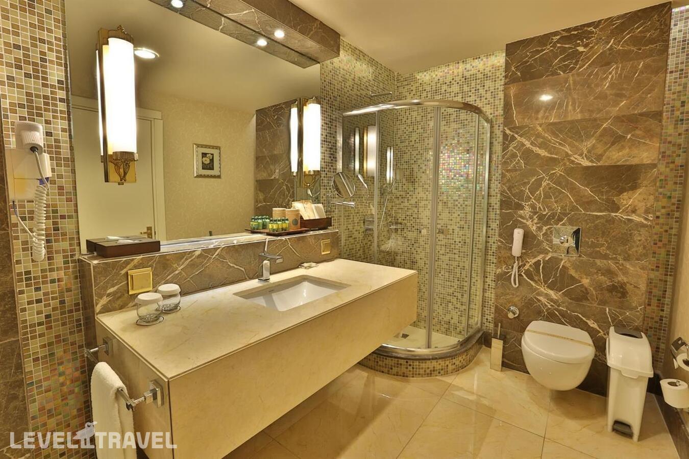 фотографии номера Делюкс с видом на море (корпус Venezia) отеля Nirvana Dolce Vita (Ex. Amara Dolce Vita Luxury) в Турция(Текирова) - фото №4