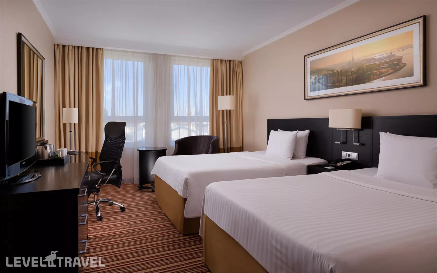 фотографии номера Комфорт (две односпальные кровати) отеля Cort Inn Hotel & Conference Center (Ex. Courtyard Marriott St.Petersburg Center Hotel) в Россия(Адмиралтейский район) - фото №1