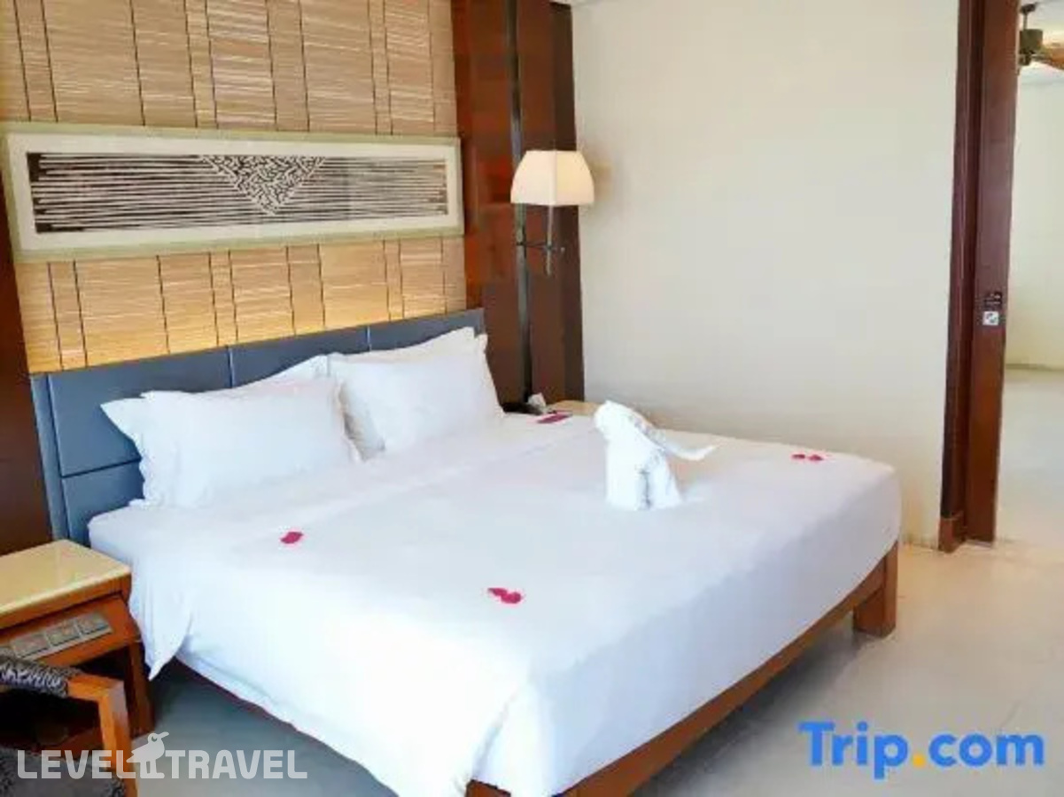 фотографии номера Улучшенный люкс отеля Crowne Plaza Sanya City Center в Китай(Санья) - фото №1