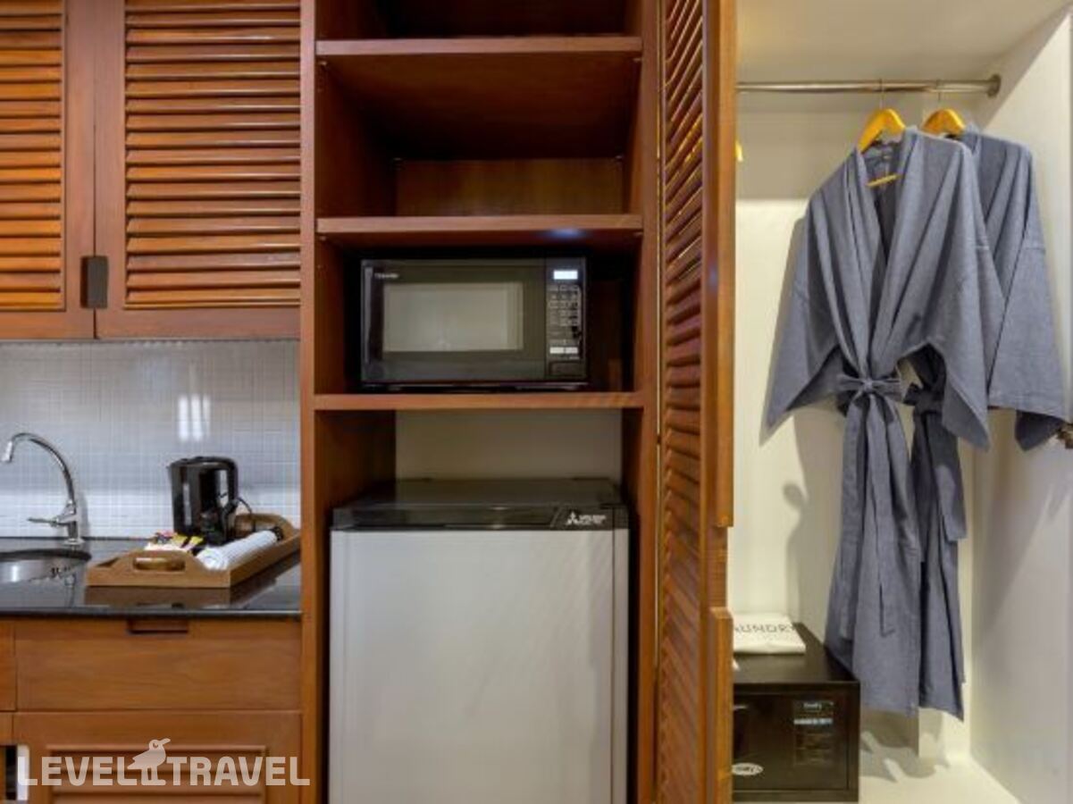 фотографии номера Роскошный семейный номер (2 спальни) отеля Sunwing Resort & Spa Bangtao Beach в Таиланд(Банг Тао Бич) - фото №3
