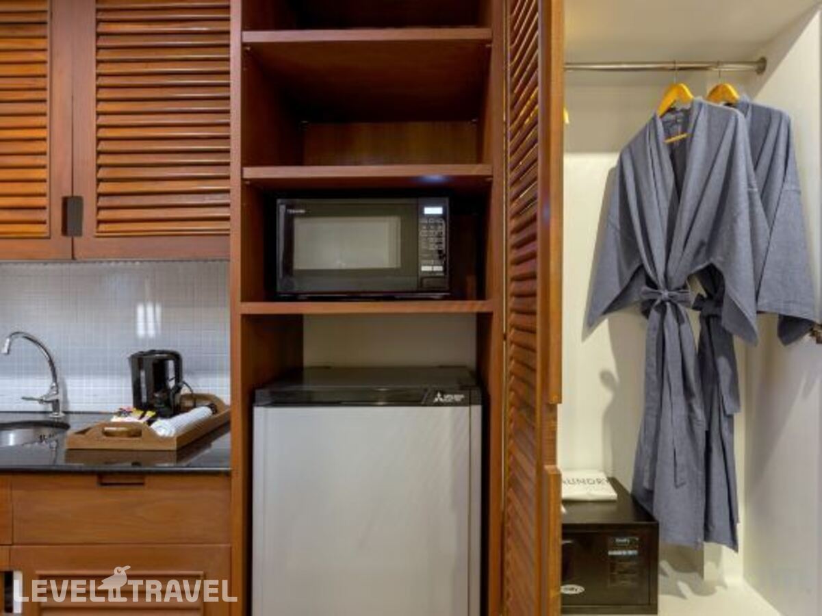 фотографии номера Роскошный семейный номер (2 спальни) отеля Sunwing Resort & Spa Bangtao Beach в Таиланд(Банг Тао Бич) - фото №2