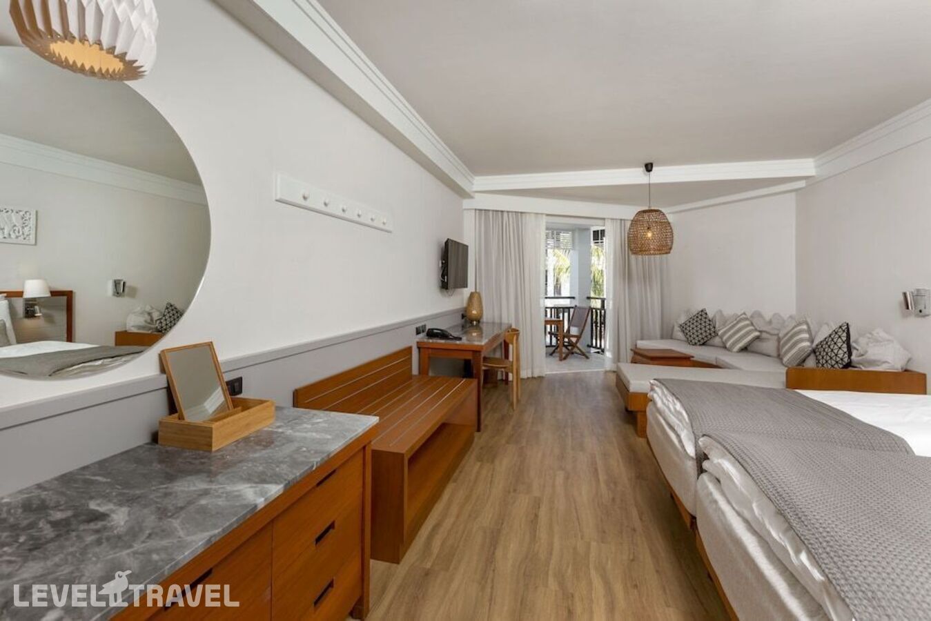 фотографии номера Трехместная студия отеля Sunwing Resort & Spa Bangtao Beach в Таиланд(Банг Тао Бич) - фото №4