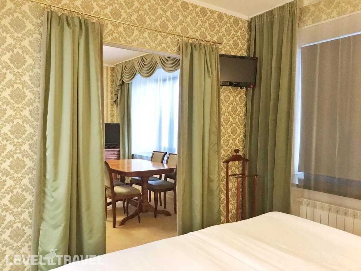 фотографии номера Люкс Москва Советская отеля Отель Москва (The Moscow Hotel) в Россия(Центральный район) - фото №3
