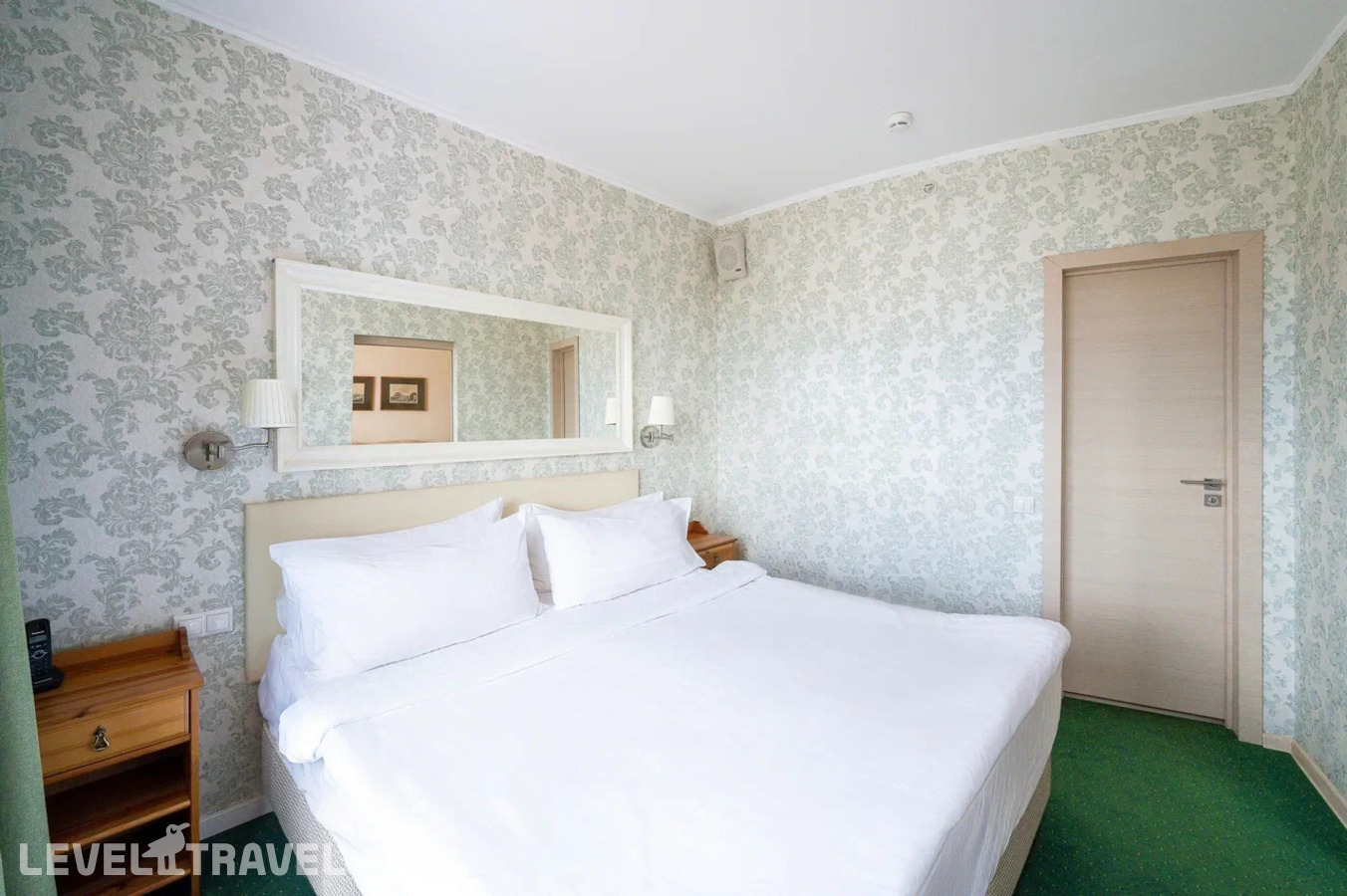 фотографии номера Полулюкс отеля Отель Москва (The Moscow Hotel) в Россия(Центральный район) - фото №1