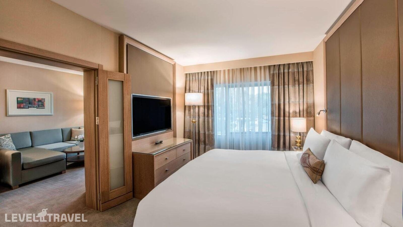 фотографии номера Семейный люкс с видом на парк отеля Polat Renaissance Hotel в Турция(Бакыркёй) - фото №1