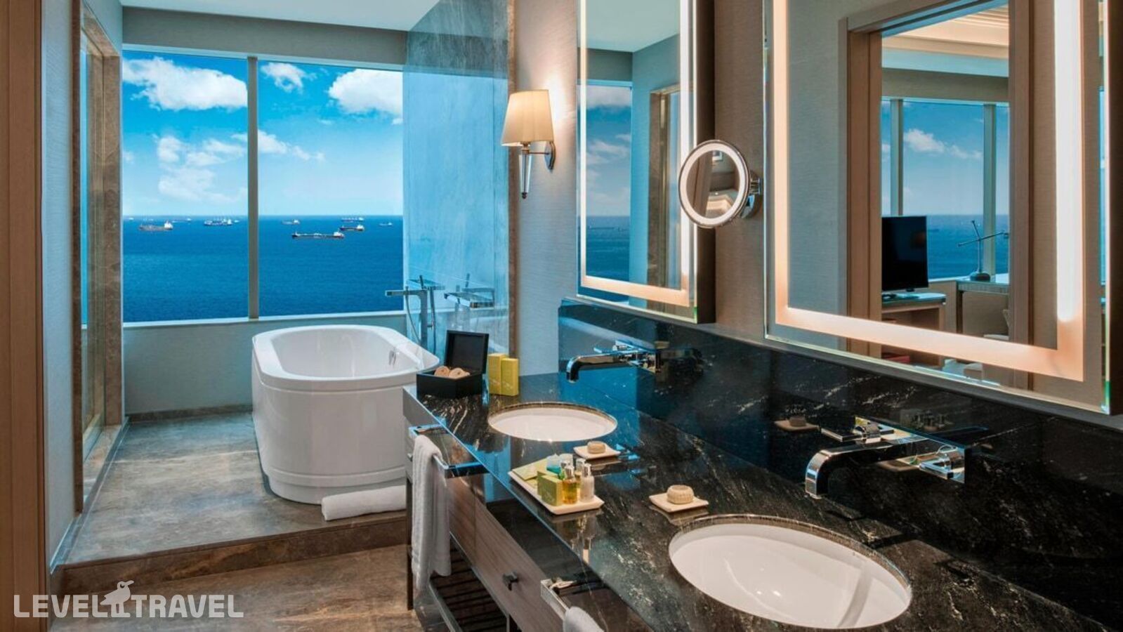 фотографии номера Люкс президентский с видом на море отеля Polat Renaissance Hotel в Турция(Бакыркёй) - фото №4