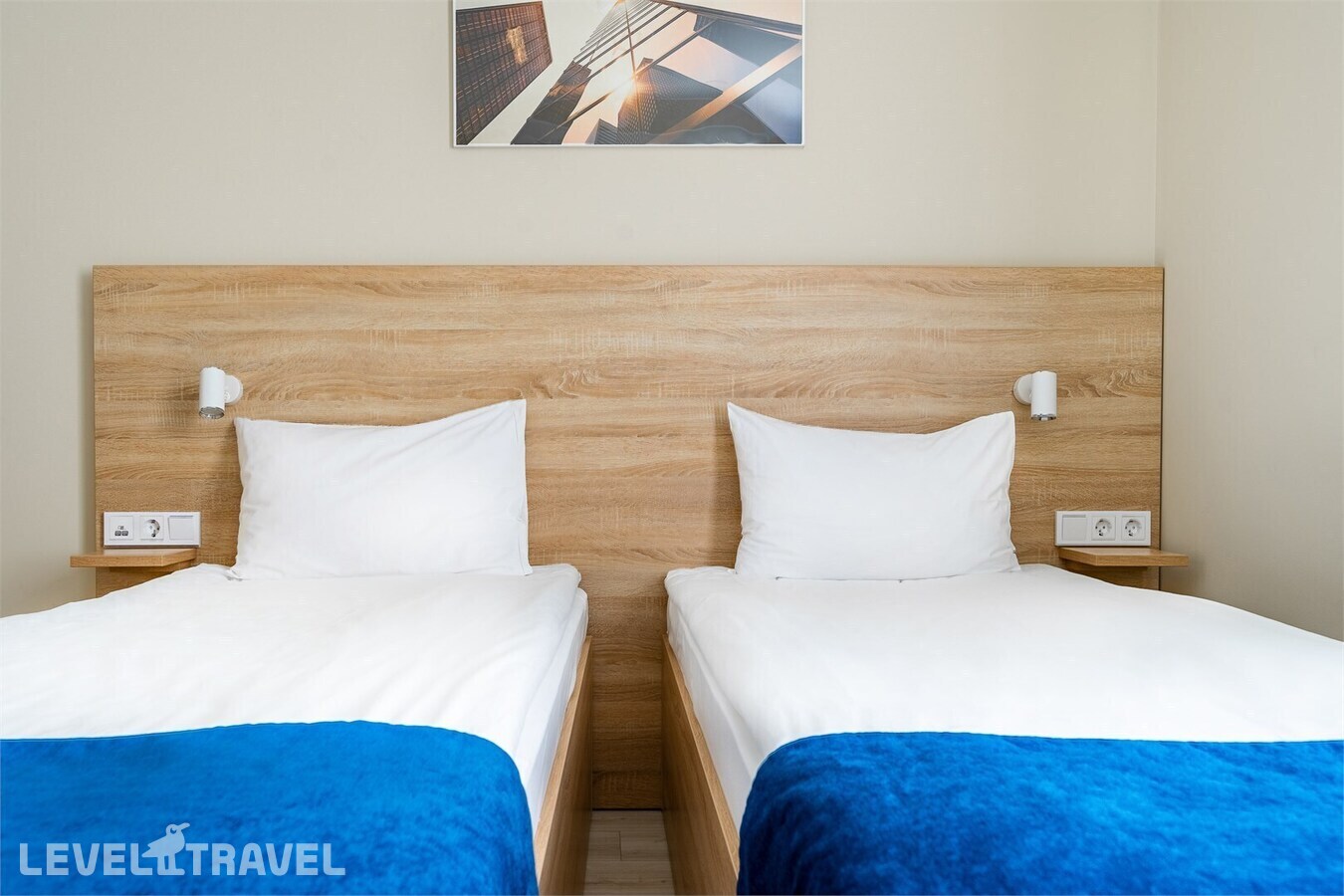 фотографии номера Стандартный (две односпальные кровати) отеля Best Western Zoom Hotel в Россия(Приморский район) - фото №2