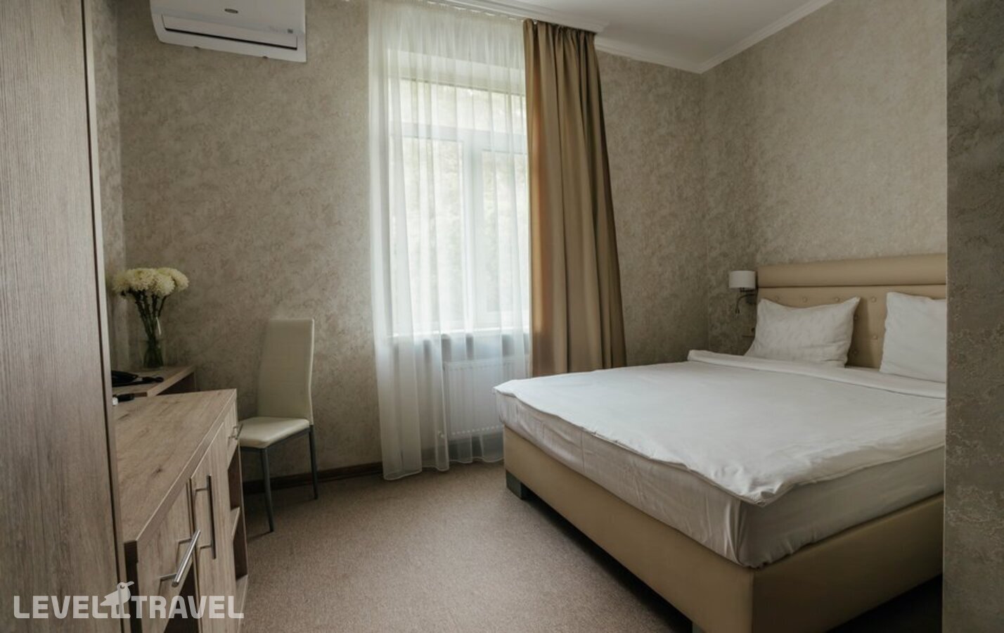 фотографии номера Стандартный с видом на парк отеля Кавказ Парк-Отель (Kavkaz (Gagra)) в Абхазия(Гагра) - фото №4