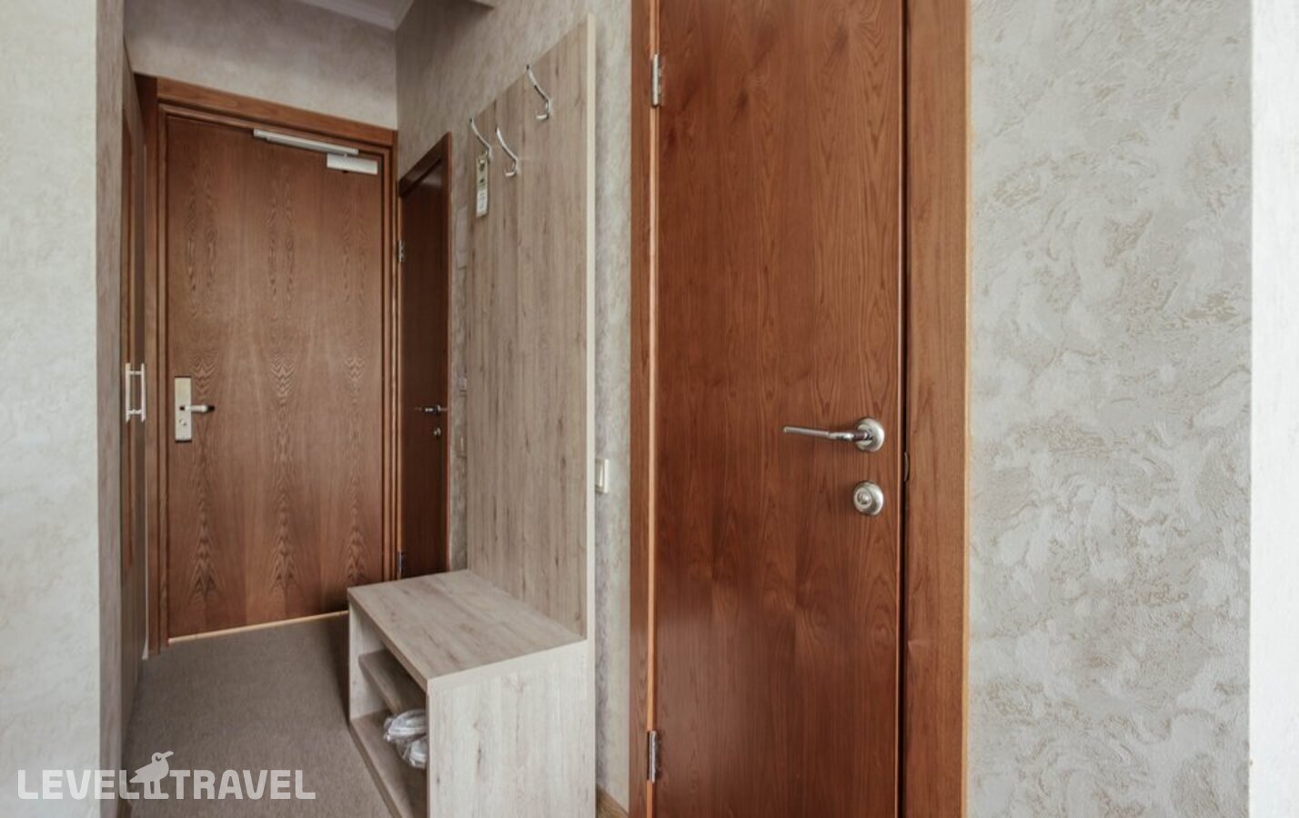 фотографии номера Стандартный с балконом и видом на парк отеля Кавказ Парк-Отель (Kavkaz (Gagra)) в Абхазия(Гагра) - фото №9