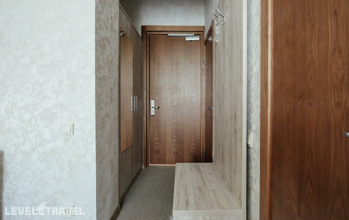 фотографии номера Стандартный с балконом и видом на парк отеля Кавказ Парк-Отель (Kavkaz (Gagra)) в Абхазия(Гагра) - фото №7