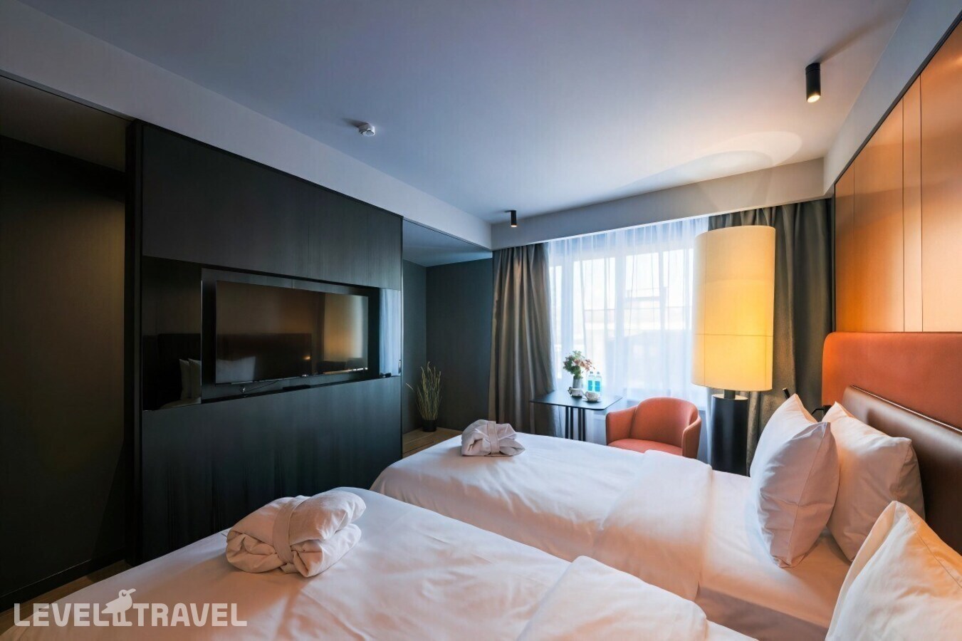 фотографии номера Полулюкс (две односпальные кровати) отеля Mercure Hotel And Residence в Россия(Фрунзенский район) - фото №4