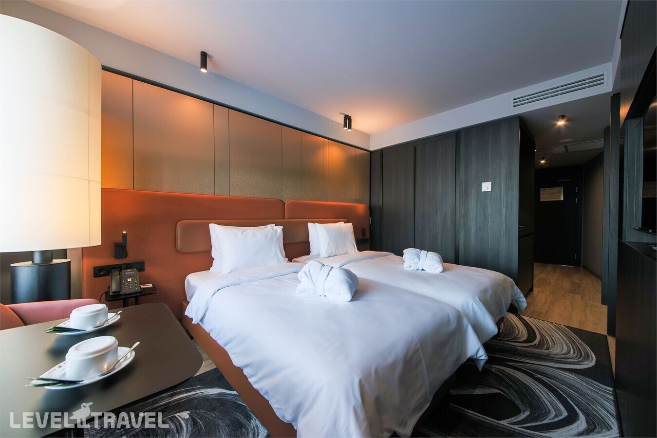 фотографии номера Полулюкс (две односпальные кровати) отеля Mercure Hotel And Residence в Россия(Фрунзенский район) - фото №1