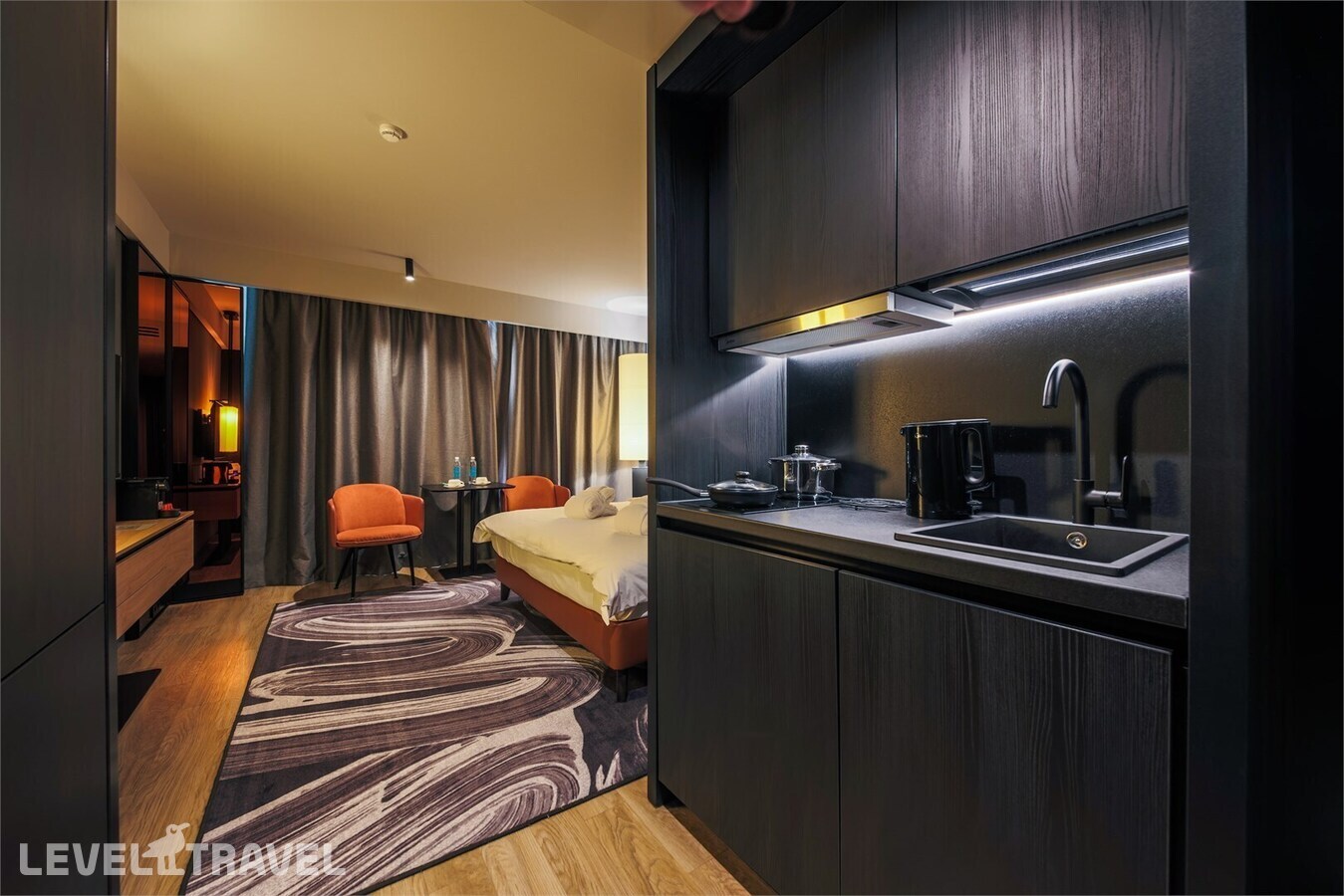 фотографии номера Улучшенный номер отеля Mercure Hotel And Residence в Россия(Фрунзенский район) - фото №5