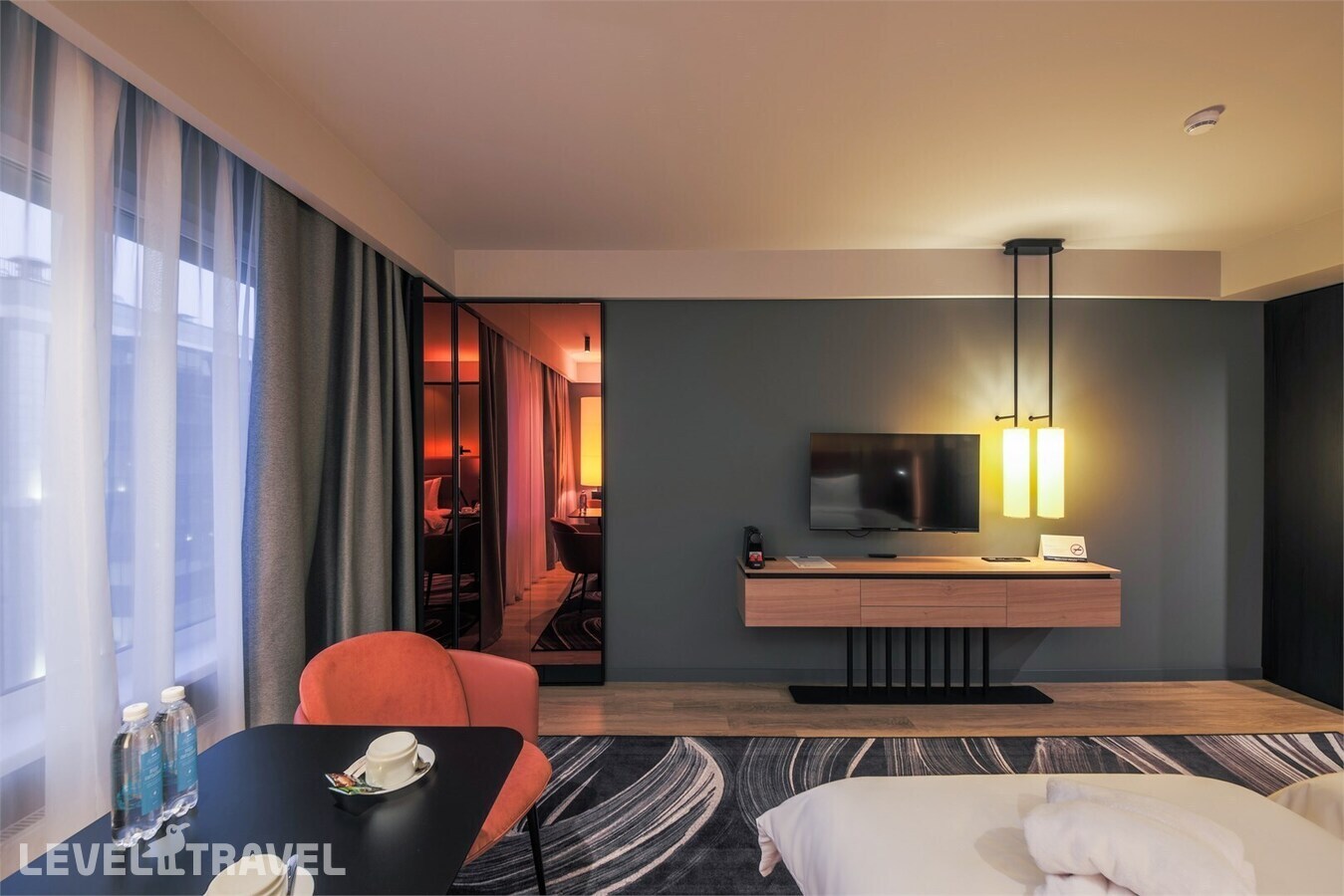 фотографии номера Улучшенный (две односпальные кровати) отеля Mercure Hotel And Residence в Россия(Фрунзенский район) - фото №4