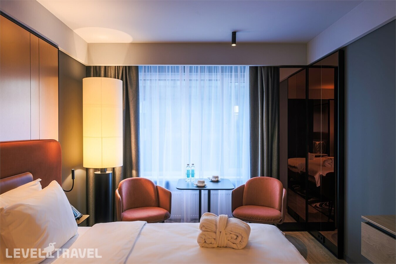фотографии номера Номер Комфорт с видом на двор отеля Mercure Hotel And Residence в Россия(Фрунзенский район) - фото №4